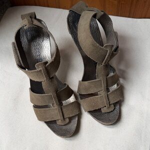 Pedro Garcia Gladiator heels Sandals Women's Olive Suede Strappy Sandals